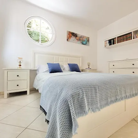 Blue Coast Bellavista Apartment *